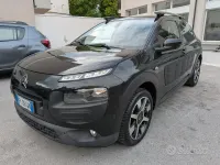 Usado Citroën C4 Shine 82 HP (60 kW) 2017 Cinzento SUV