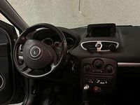 Usata Renault Clio II Dynamique 75 CV (55 kW) 2009 Grigio Berlina