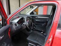 Usata Suzuki Swift 93 CV (68 kW) 2005 Rosso / pastello Utilitaria