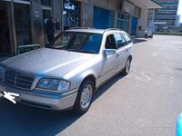 Usado Mercedes C200 Elegance 194 CV (142 kW) 1997 Gris Familiar
