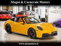 Usata Porsche 911 Chrono 541 CV (397 kW) 2024 Bahama yellow Cabrio