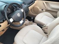 Usata VW New Beetle 101 CV (74 kW) 2005 Blu Utilitaria