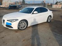 Usata Alfa Romeo Giulia 150 CV (110 kW) 2017 Bianco Berlina