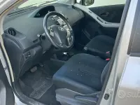 Usata Toyota Yaris 65 CV (47 kW) 2007 Grigio Utilitaria