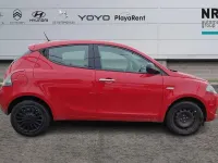 Usata Lancia Ypsilon Silver 69 CV (50 kW) 2023 Rosso Utilitaria