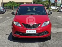 Usata Lancia Ypsilon Silver 69 CV (50 kW) 2016 Rosso Utilitaria