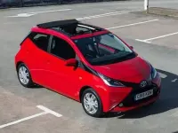 Usata Toyota Aygo X-wave 69 CV (50 kW) 2017 Bianco Utilitaria
