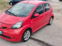 Usata Toyota Aygo Sol 54 CV (39 kW) 2008 Rosso Utilitaria