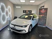 Usata VW Golf VIII Executive 150 CV (110 kW) 2020 Bianco Station wagon