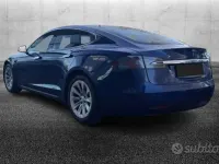 Usata Tesla Model S 217 kW (296 CV) 2020 Blu/azzurro Utilitaria