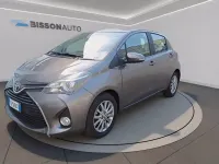 Usata Toyota Yaris Active 69 CV (50 kW) 2016 Grigio metallizzato Utilitaria