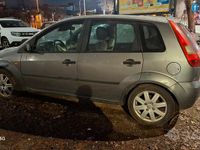 Second-hand Ford Fiesta 73 CP (53 kW) 2002 Gri Hatchback