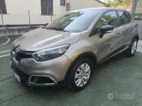Usata Renault Captur 90 CV (66 kW) 2015 Grigio SUV