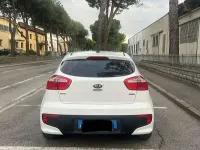 Usata Kia Rio 90 CV (66 kW) 2015 Berlina