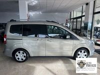 Usata Ford Tourneo 75 CV (55 kW) 2016 Grigio Monovolume