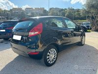 Usata Ford Fiesta 97 CV (71 kW) 2010 Nero Utilitaria