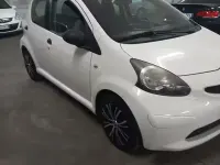 Usata Toyota Aygo Connect Style 68 CV (50 kW) 2012 Bianco Utilitaria