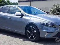 Usata Volvo V40 R-Design 150 CV (110 kW) 2016 Grigio Berlina