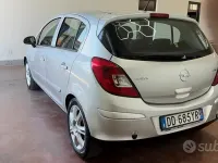 Usata Opel Corsa Cosmo 90 CV (66 kW) 2007 Grigio Utilitaria