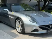 Usata Ferrari California 560 CV (411 kW) 2017 Grigio Cabrio