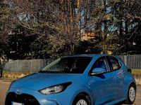 Usata Toyota Yaris Trend 72 CV (52 kW) 2021 Blu Utilitaria