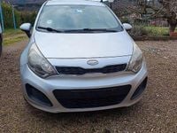 Usata Kia Rio 90 CV (66 kW) 2012 Grigio Monovolume