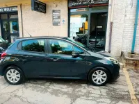 Usata Peugeot 208 Allure 75 CV (55 kW) 2016 Bluazzurro Utilitaria