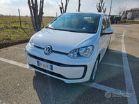 Begagnad VW up! Move 65 HK (47 kW) 2022 Vit Halvkombi