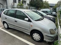 Usata Nissan Almera Tino 114 CV (83 kW) 2001 Grigio Monovolume