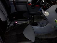 Usata Peugeot 107 68 CV (50 kW) 2008 Rosso Utilitaria