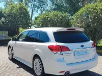 Usata Subaru Legacy 150 CV (110 kW) 2011 Bianco Station wagon
