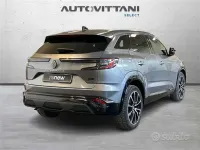 Usata Renault Austral Iconic 200 CV (147 kW) 2023 Grigio scuro SUV