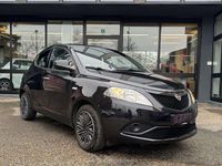 Usata Lancia Ypsilon Gold 69 CV (50 kW) 2018 Nero Utilitaria