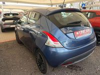 Usata Lancia Ypsilon Silver 69 CV (50 kW) 2022 Blu/azzurro Utilitaria