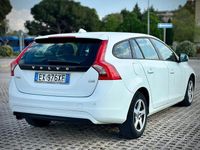 Usata Volvo V60 115 CV (84 kW) 2015 Bianco Station wagon