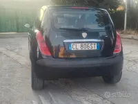 Usata Lancia Ypsilon 80 CV (58 kW) 2004 Nero Utilitaria