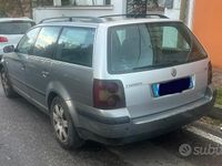 Usata VW Passat 130 CV (95 kW) 2004 Grigio Station wagon