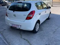 Usata Hyundai i20 Edition 78 CV (57 kW) 2011 Bianco Utilitaria