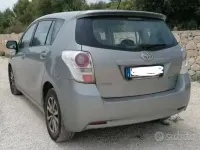 Usata Toyota Verso 126 CV (92 kW) 2011 Grigio Monovolume