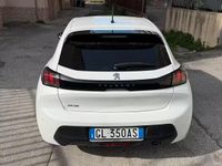 Usata Peugeot 208 Allure 102 CV (75 kW) 2022 Bianco Utilitaria