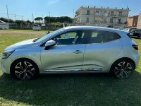 Usata Renault Clio 100 CV (73 kW) 2022 Grigio Utilitaria