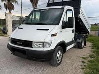 Usata Iveco Daily 86 CV (63 kW) 2001 Bianco Furgone