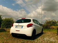 Usata Peugeot 206 75 CV (55 kW) 2019 Bianco Utilitaria