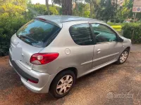 Usata Peugeot 206+ 60 CV (44 kW) 2011 Grigio Utilitaria