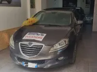 Usata Lancia Delta Gold 120 CV (88 kW) 2014 Utilitaria