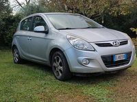 Usata Hyundai i20 85 CV (62 kW) 2012 Grigio Berlina