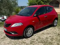 Usata Lancia Ypsilon 69 CV (50 kW) 2018 Rosso Utilitaria