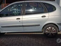 Usata Renault Scénic 102 CV (75 kW) 2003 Grigio Monovolume