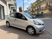 Usata Toyota Aygo Sol 69 CV (50 kW) 2010 Grigio Utilitaria