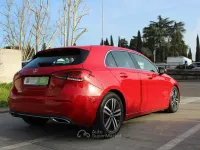 Gebraucht Mercedes A180 Premium 136 PS (100 kW) 2019 Rot Limousine